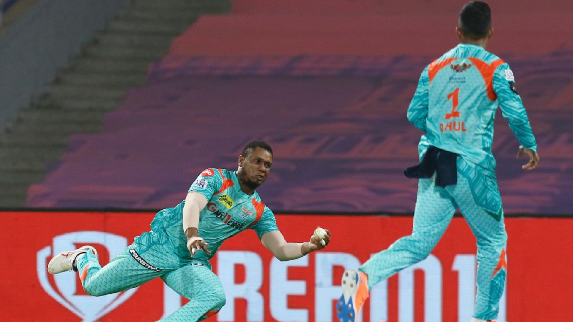 IPL 2022 Top 10 Best Catches Evin Lewis Virat Kohli jos buttler Shubman Gill Catch Know more in Hindi