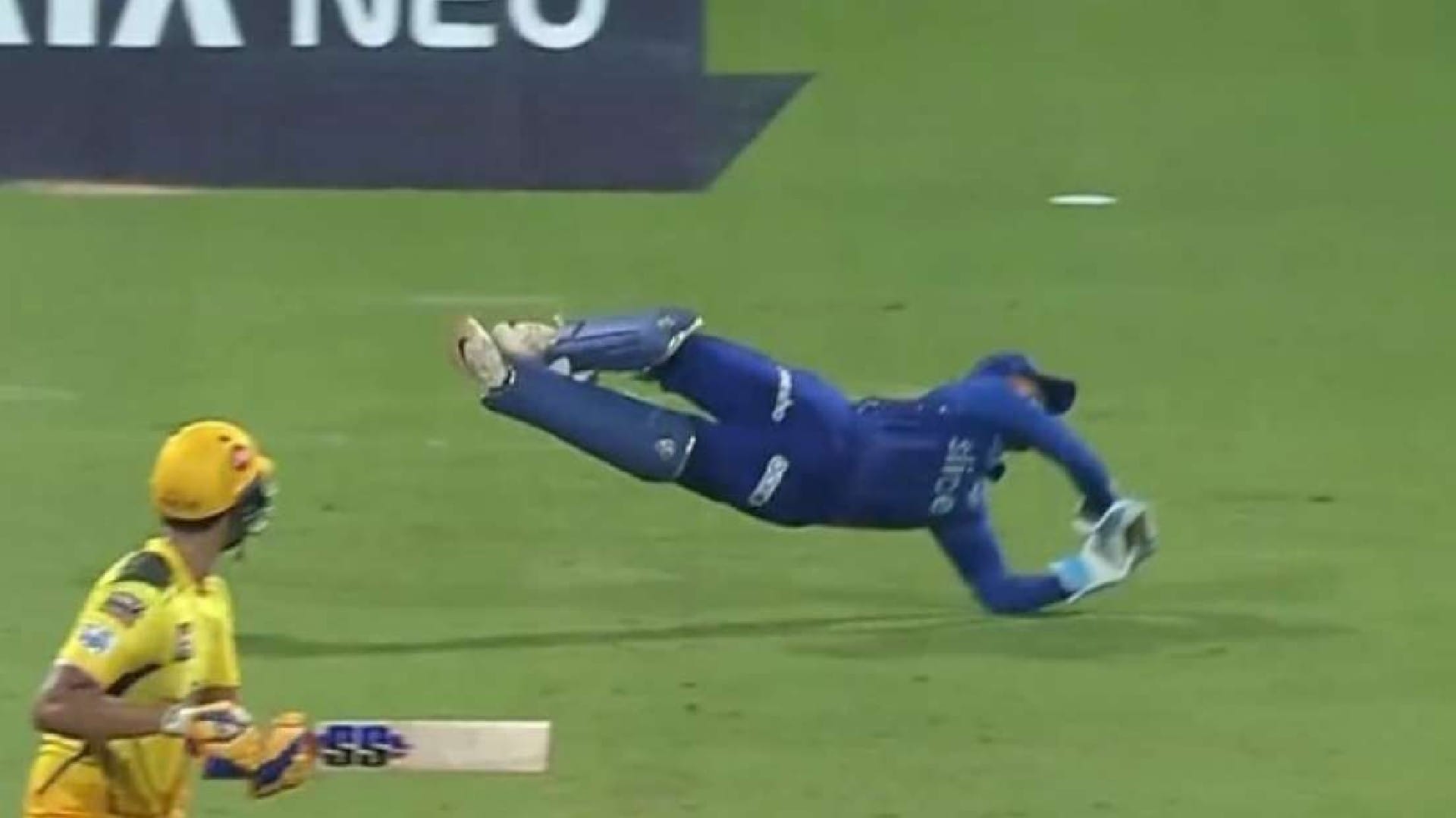 IPL 2022 Top 10 Best Catches Evin Lewis Virat Kohli jos buttler Shubman Gill Catch Know more in Hindi