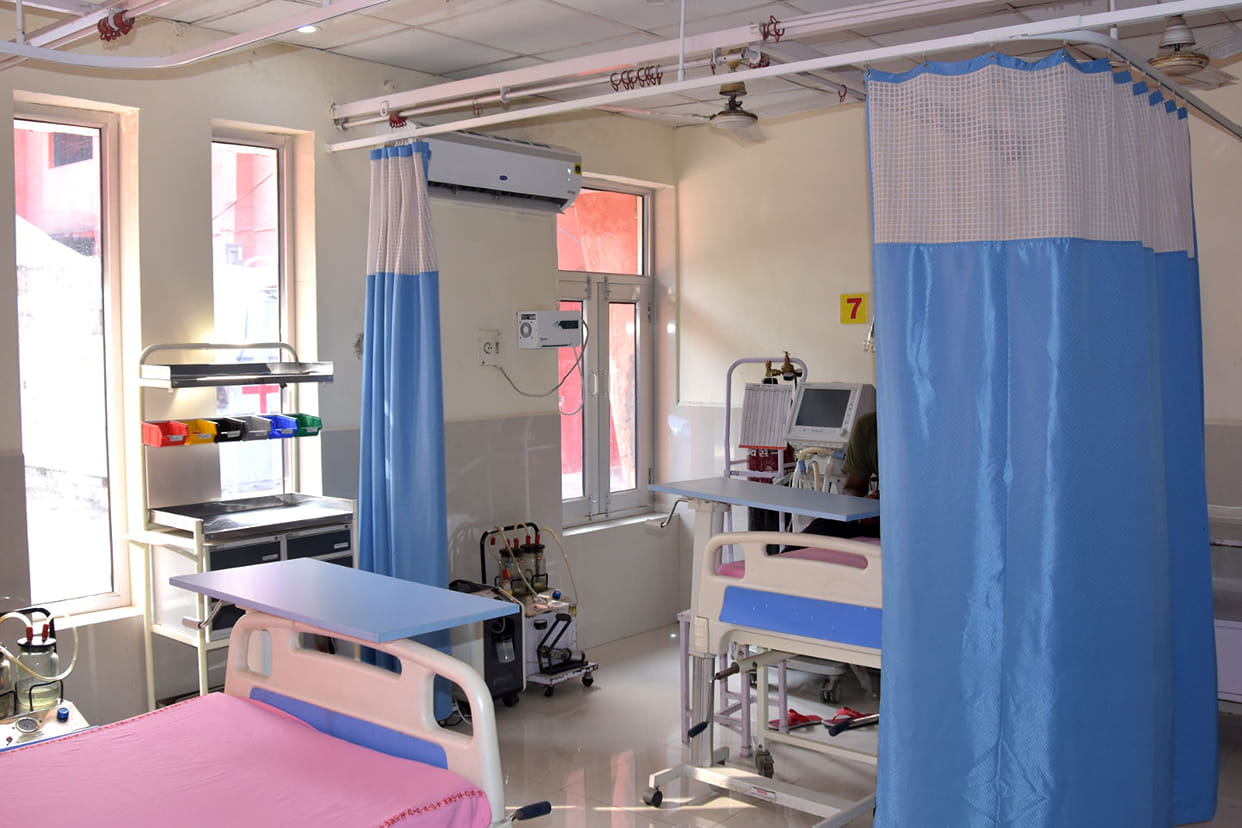 District hospital's ICU beating private hospitals