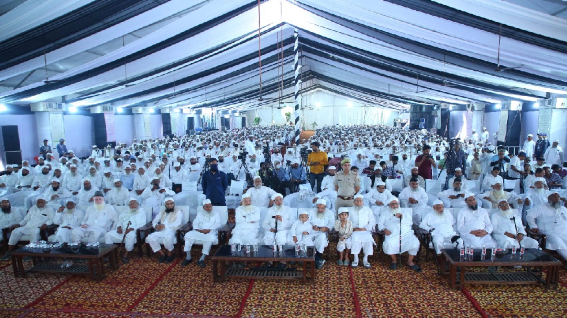 Jamiat Ulama-I-Hind convention in Deoband: Union and government on the target of Ulama, Madani says will not allow communal strengths to play with the country's pride