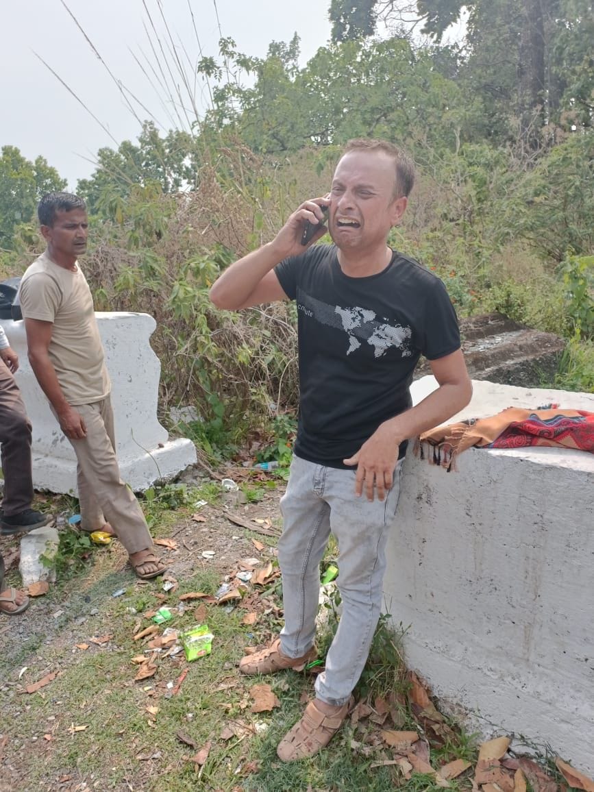 Traumatic death of mother and daughter who fell in a ditch 100 meters deep