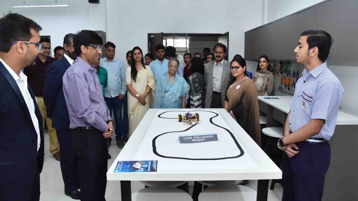 Country's first robotics, AR, VR lab opened in Kanpur
