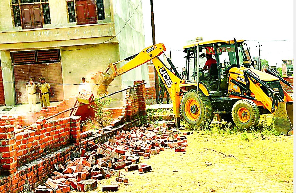 KDA's campaign against land mafia, two MPs also participated