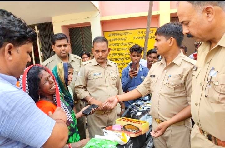 Brother dies in road accident attending sister's wedding in Hardoi district