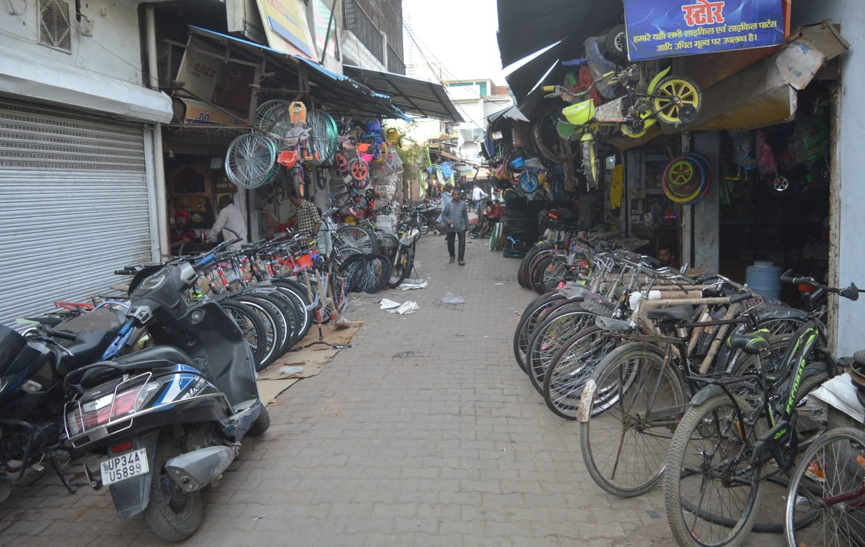 The streets are moaning due to encroachment, it is difficult to walk