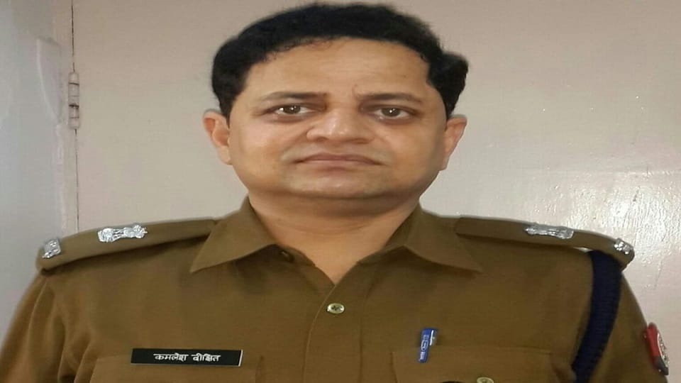 IPS  Kamlesh Dixit will be the new SP of Mainpuri Ashok Kumar Rai transferred