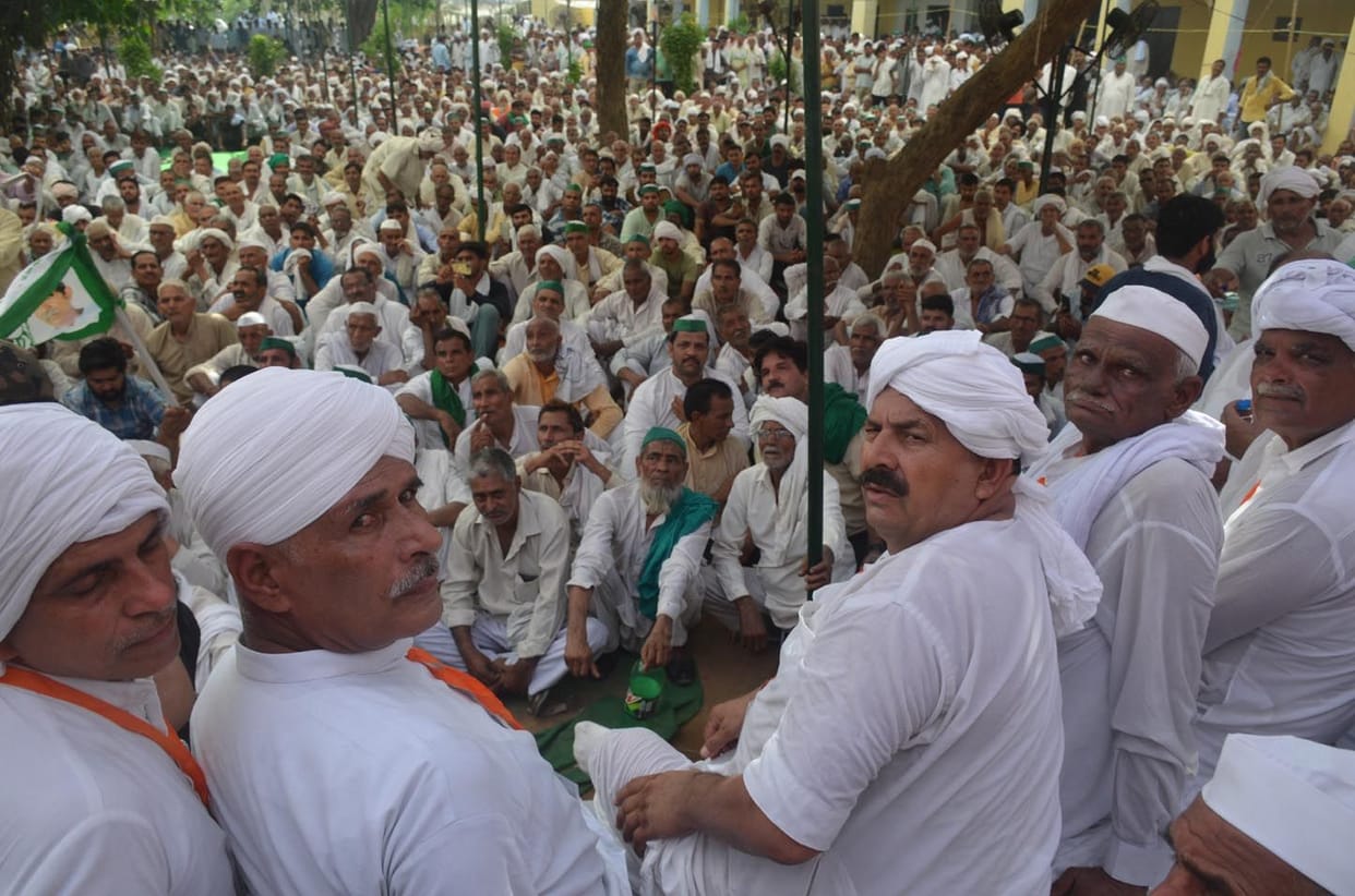 If farmers do not listen, they will uproot and throw power line poles: Tikait