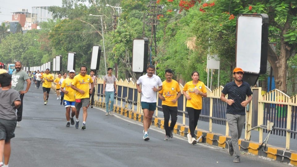 Indore Pride Day: Runners run in marathon, main function will be held at Nehru Stadium on May 31, CM Shivraj will attend
