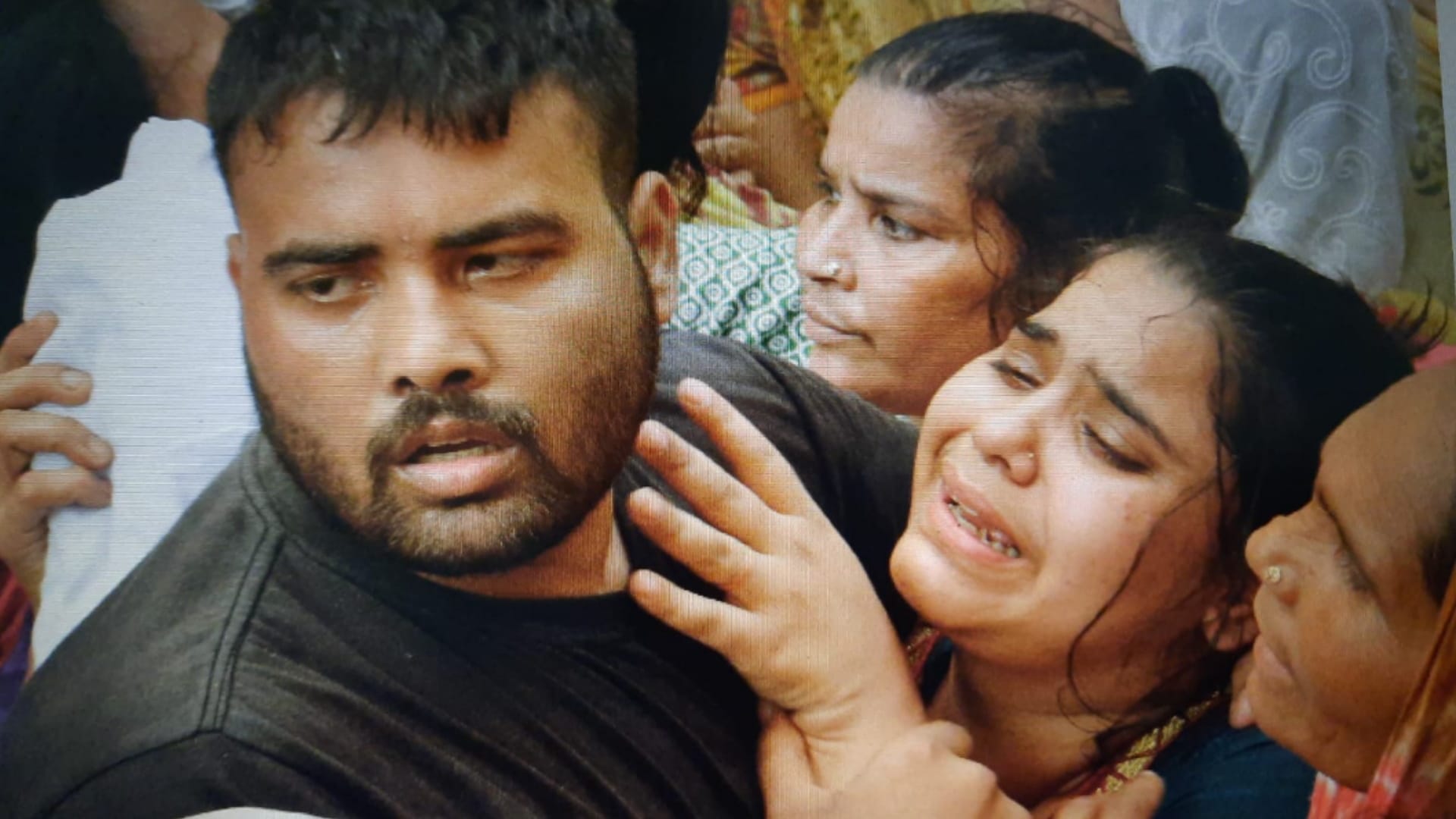 Muzaffarnagar News: SSB jawan Ankit Chaudhary was cremated in a gloomy atmosphere, see photos