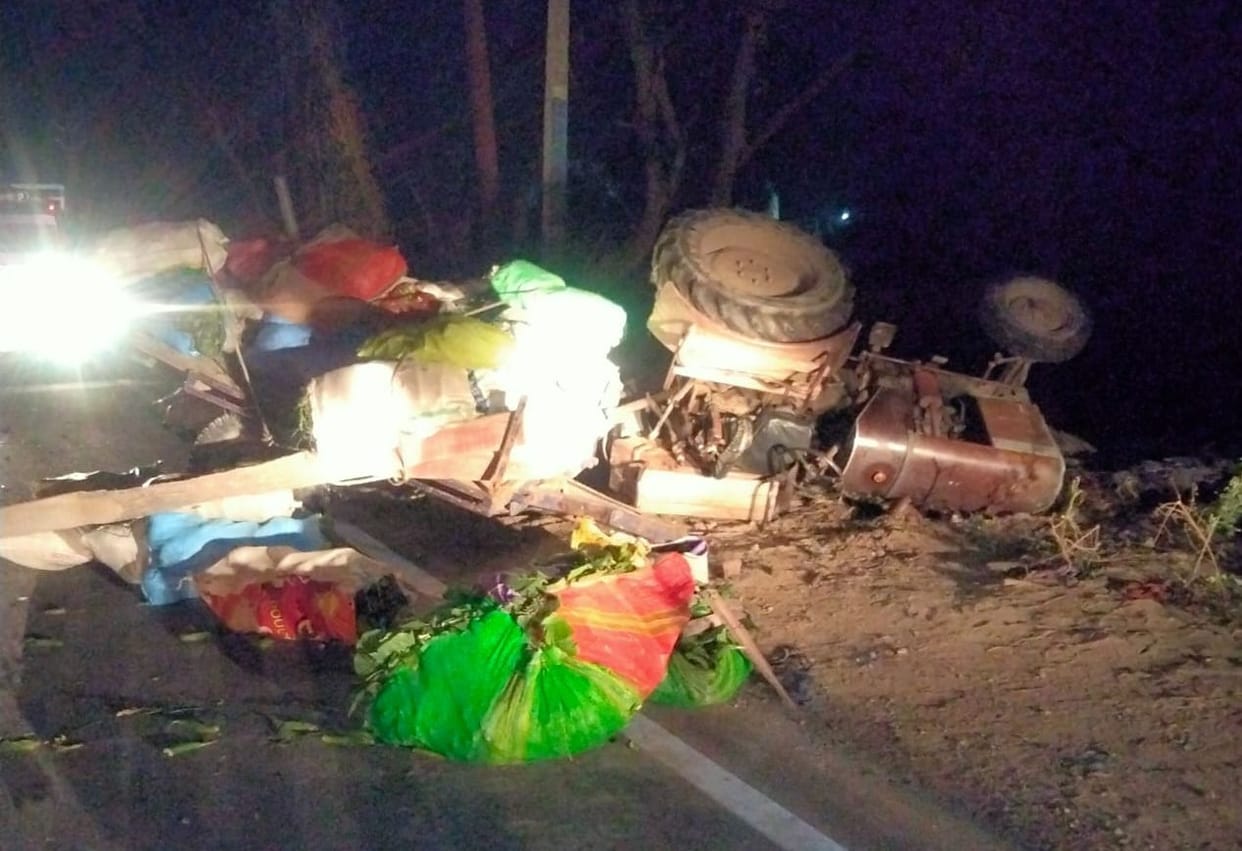 Two innocent people died in tractor-trolley and car collision