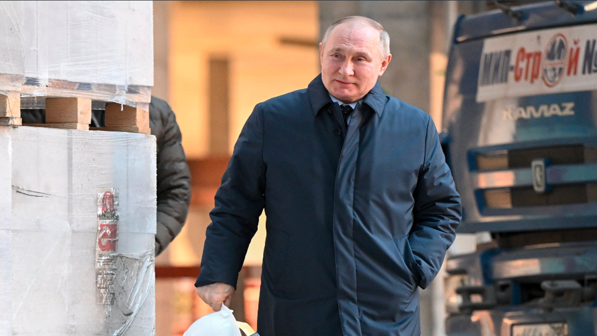 Russian President Vladimir Putin Taking Bath of Deer’s Blood Know What Russian Journalist Claimed