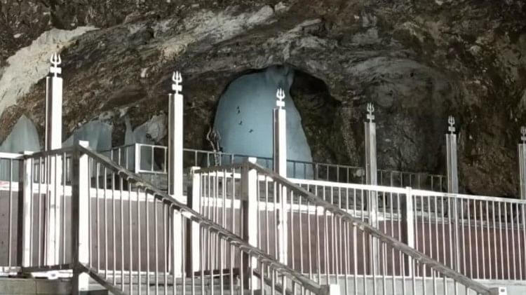 amarnath yatra 2023: For the third consecutive year the first worship to done in holy cave