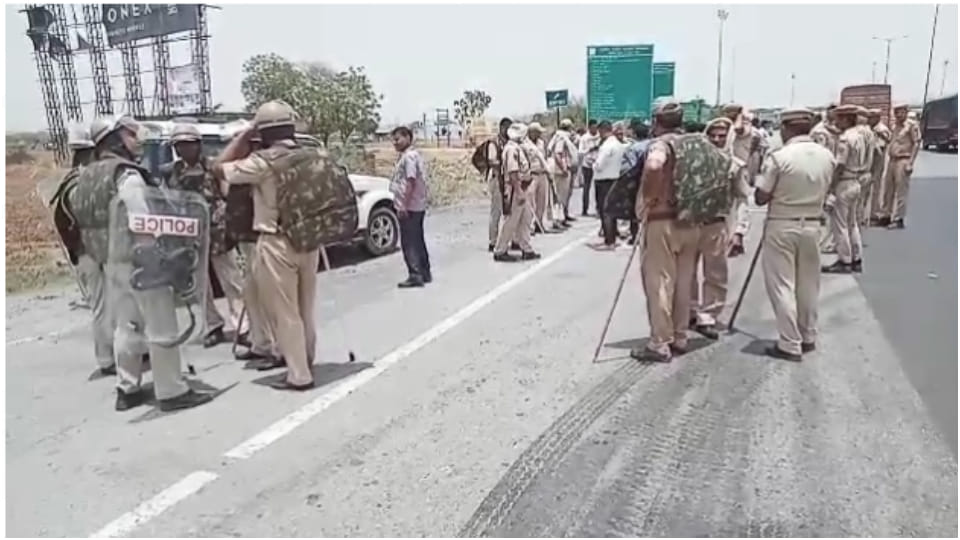 Ajmer Police lathi charge on protesting RLP workers