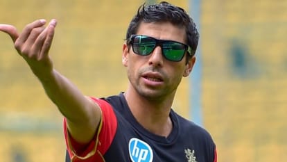 IPL 2022 Ashish Nehra becomes first Indian coach to win IPL nehra was removed by rcb and win tournament with gujarat titans