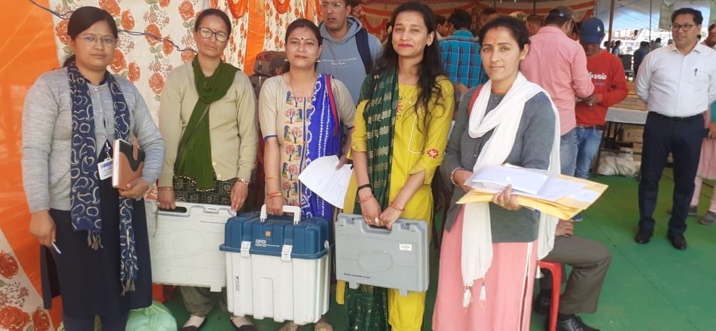 Poling Party in Champawat Booth