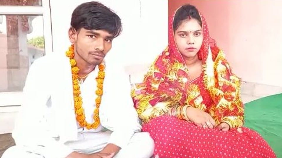 boyfriend and girlfriend got married in the temple in Mainpuri