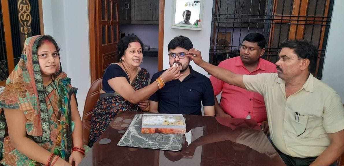 hardoi news,Kachhona's bravery became IAS