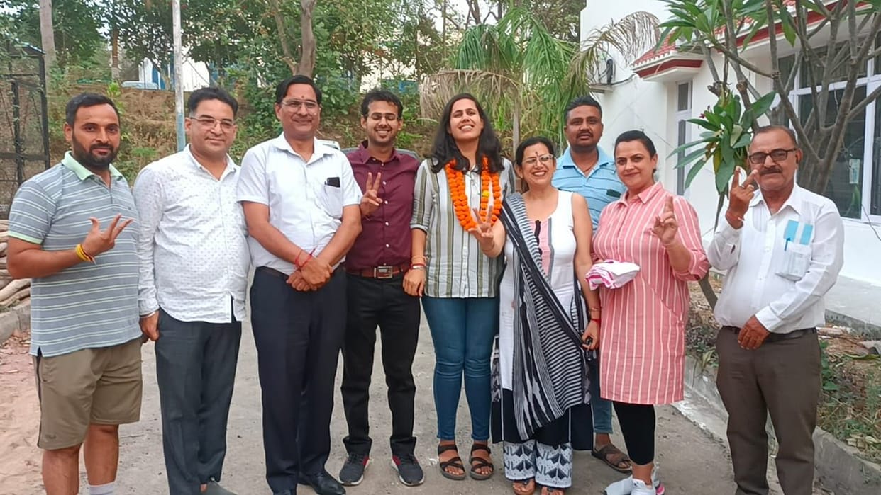 Gamini of Sri Anandpur Sahib got 3rd rank in All India in IAS