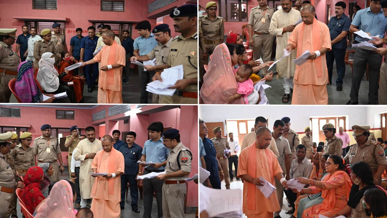 Janta Darbar CM Yogi listened to complaint in Gorakhpur