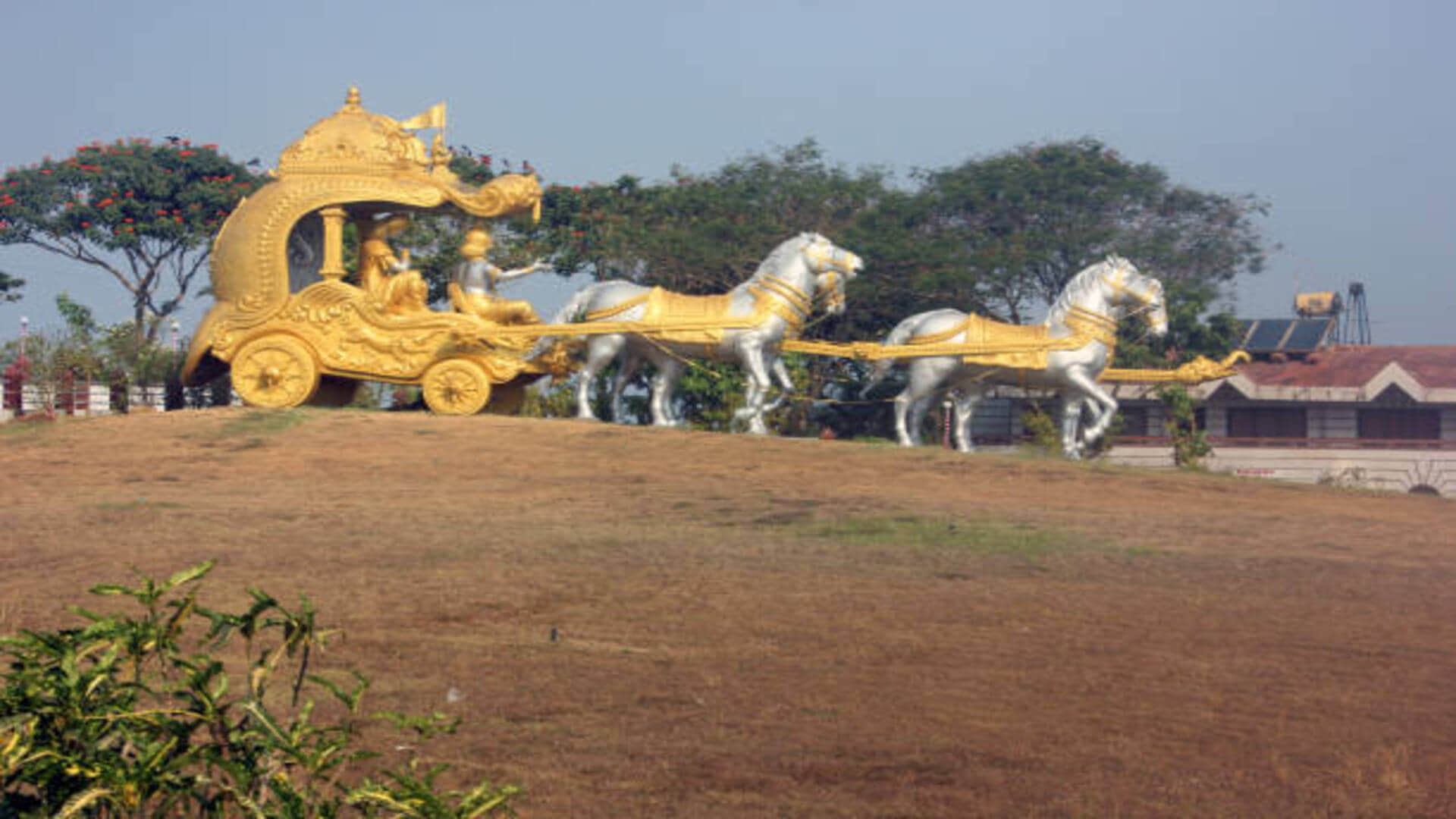 Bhagavad Gita Quotes by Lord Krishna on Life and Success Know Shri Krishna Geeta Updesh in Hindi