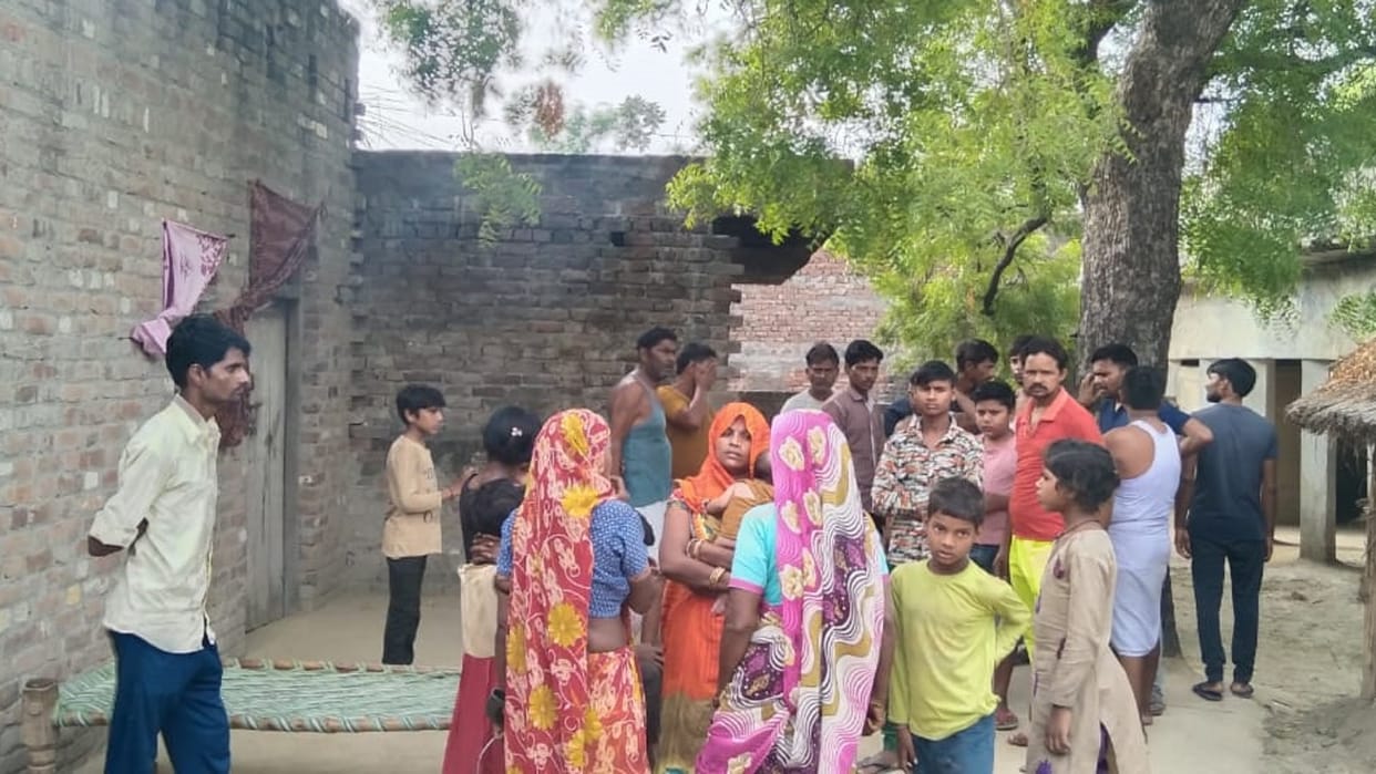 Budaun woman who came to her aunt house died of bullet injuries under suspicious circumstances in Sahaswan area