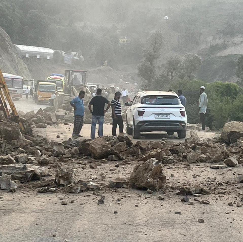 land sliding in solan