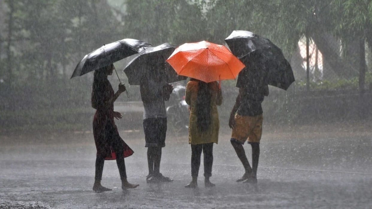Weather Update Today Pre-Monsoon Showers in Delhi, UP and Bihar Check Weather Forecast for Next 24 Hours