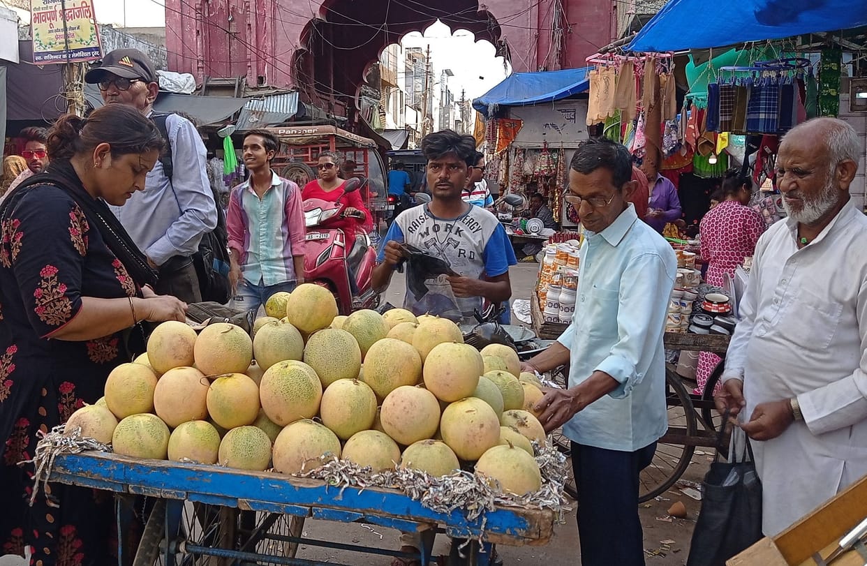Melon sold in the morning for 120 rupees and in the evening for 20 rupees