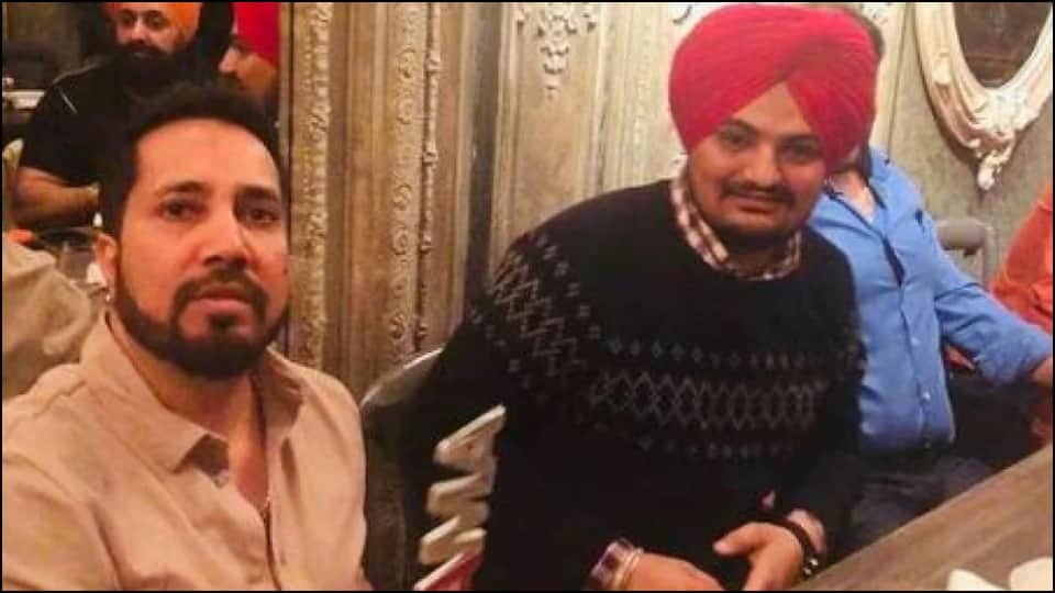 Sidhu Moose Wala murder Case Sidhu Moosewala was not scared even in the last moments of death Fire on the attackers, Revelations made by colleagues