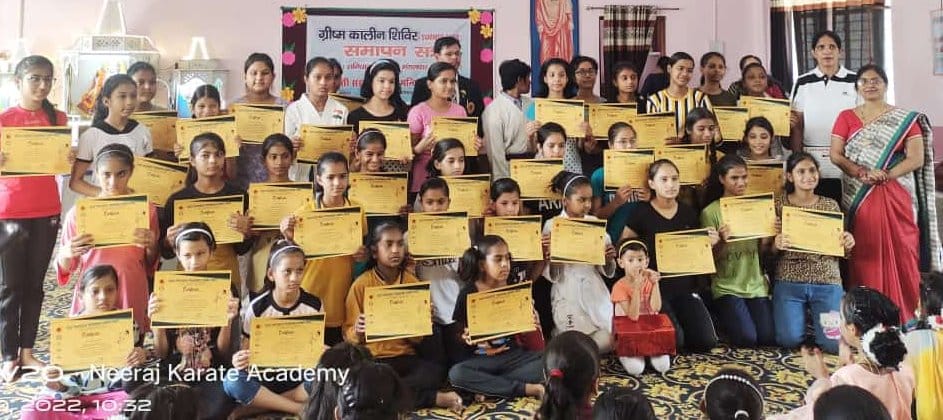 Students showed skills in summer camp, certificates were distributed