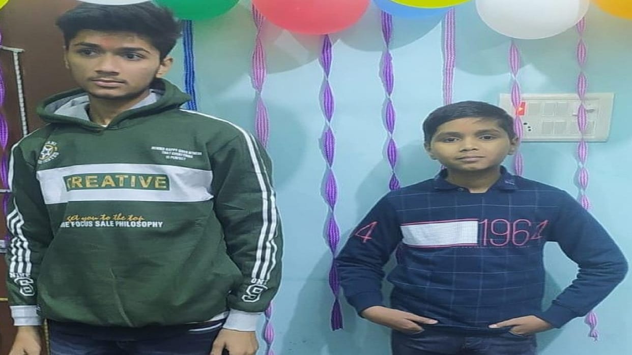 brothers who came to the maternal grandmother's house in Prayagraj from Noida died due to drowning in the river.