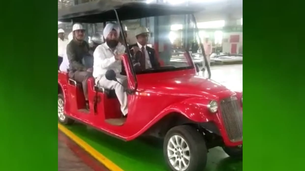 Rail minister of Bangladesh visits the rail coach factory of Raebareli.