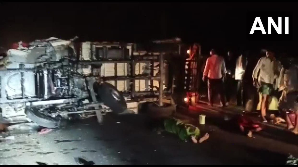 Andhra Accident News : Six killed, 10 injured, truck rams into parked lorry, accident in Andhras Palnadu district