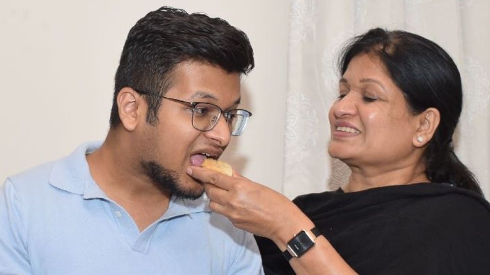 UPSC Civil Service Final Result 2021 Agra Saksham Goyal got 27th rank in UPSC exam