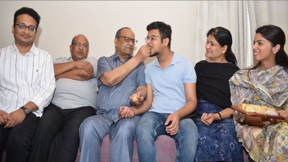 UPSC Civil Service Final Result 2021 Agra Saksham Goyal got 27th rank in UPSC exam
