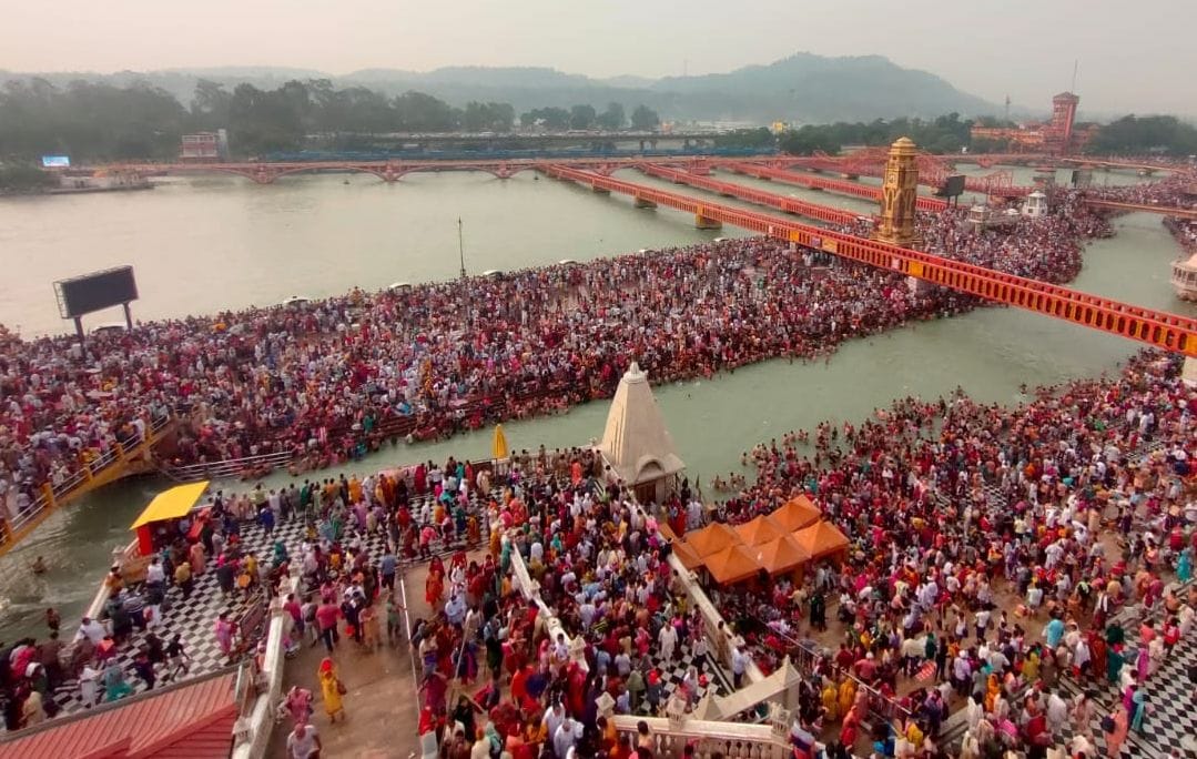 The dip of faith on Somvati Amavasya broke the record of Kumbh