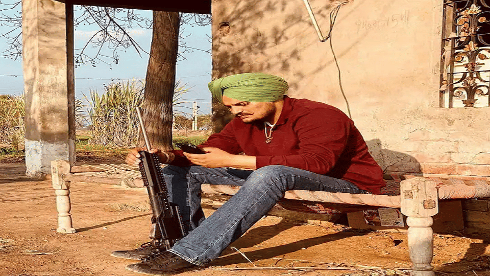 Sidhu Moose Wala Controversies: know about the early life political career and death of popular punjabi singer