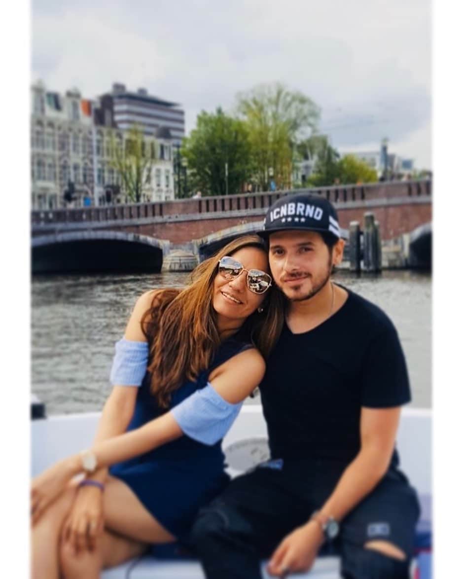 Mirzapur: Munna Bhaiya aka divyendru sharma wife sharma wife akanksha is very beautiful in real life see photos here