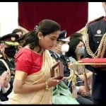 शहीद दीपक सिंह को मरणोपरांत वीर चक्र से सम्मानित किया गया था। राष्ट्रपति कोविंद ने रेखा सिंह को यह सम्मान सौंपा था