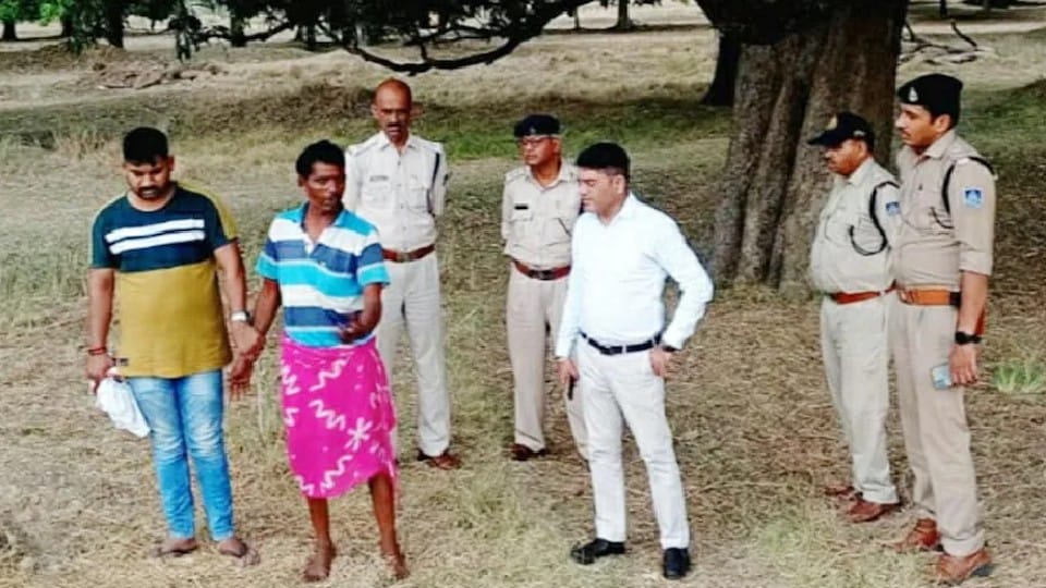 Madhya Pradesh: When he was seen in suspicious condition with his wife, he killed a 63-year-old man, both were in the garden at midnight