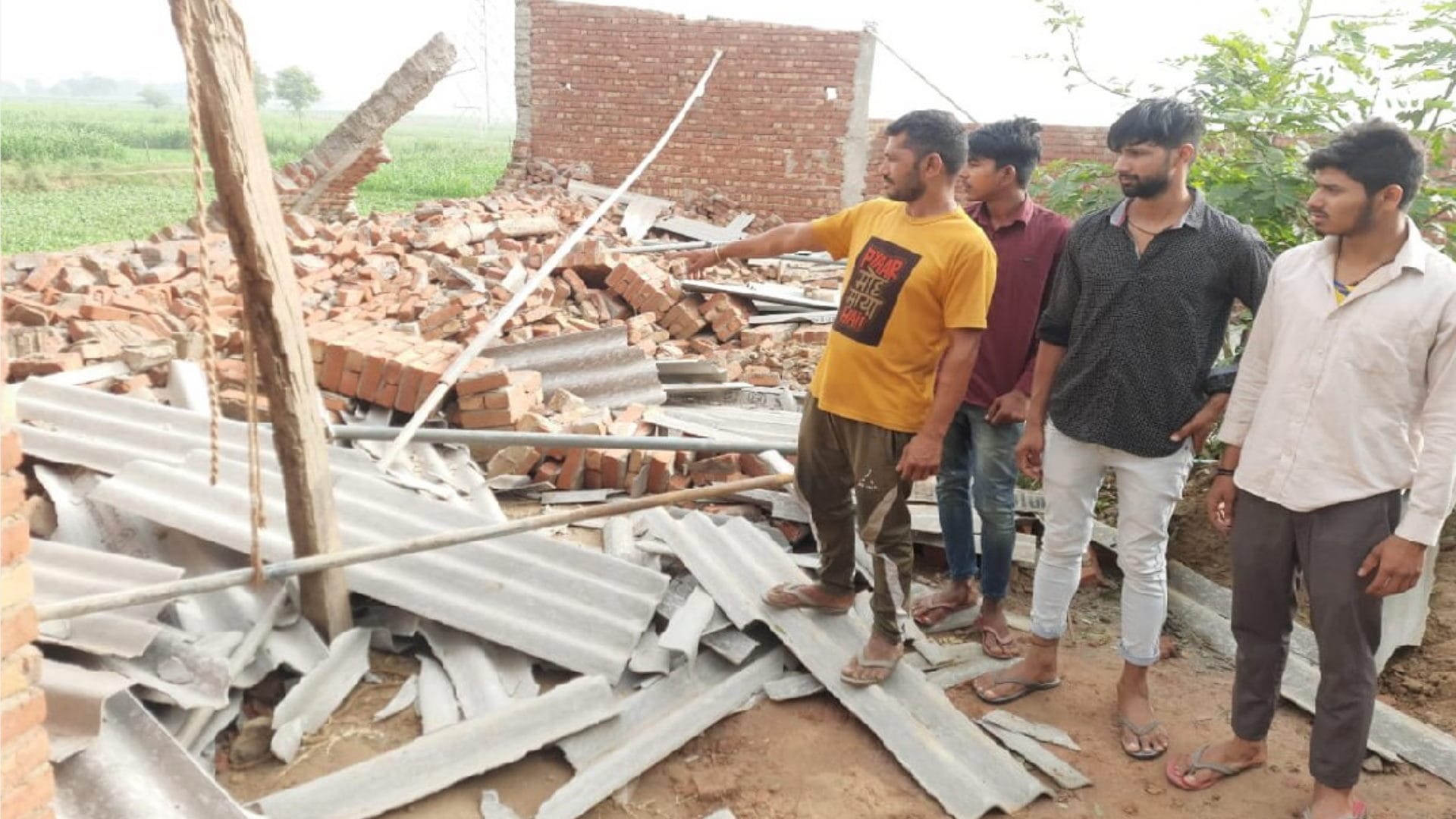 Baghpat Big Accident: four people have died during rain and storm see photos