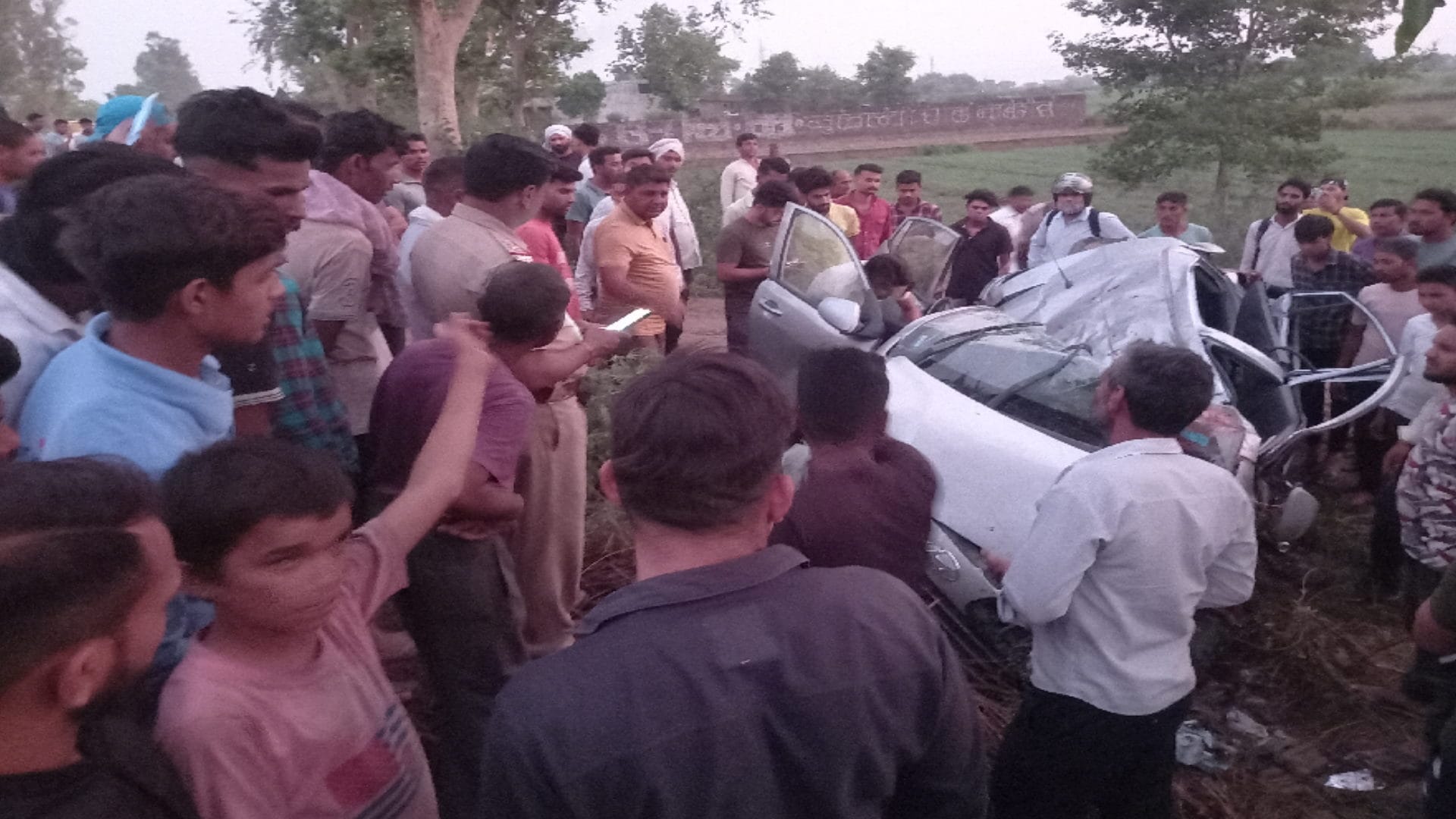 Baghpat Big Accident: four people have died during rain and storm see photos