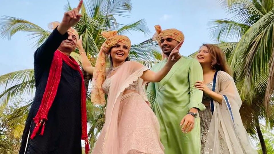 Deepak Chahar Jaya Bhardwaj wedding today in agra Deepak Chahar dance in sangeet ceremony
