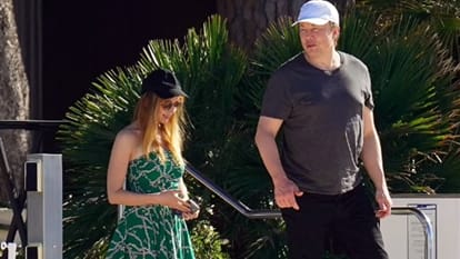 Elon Musk New Girl friend Natasha bassett see where was caught picturs on camera news in hindi