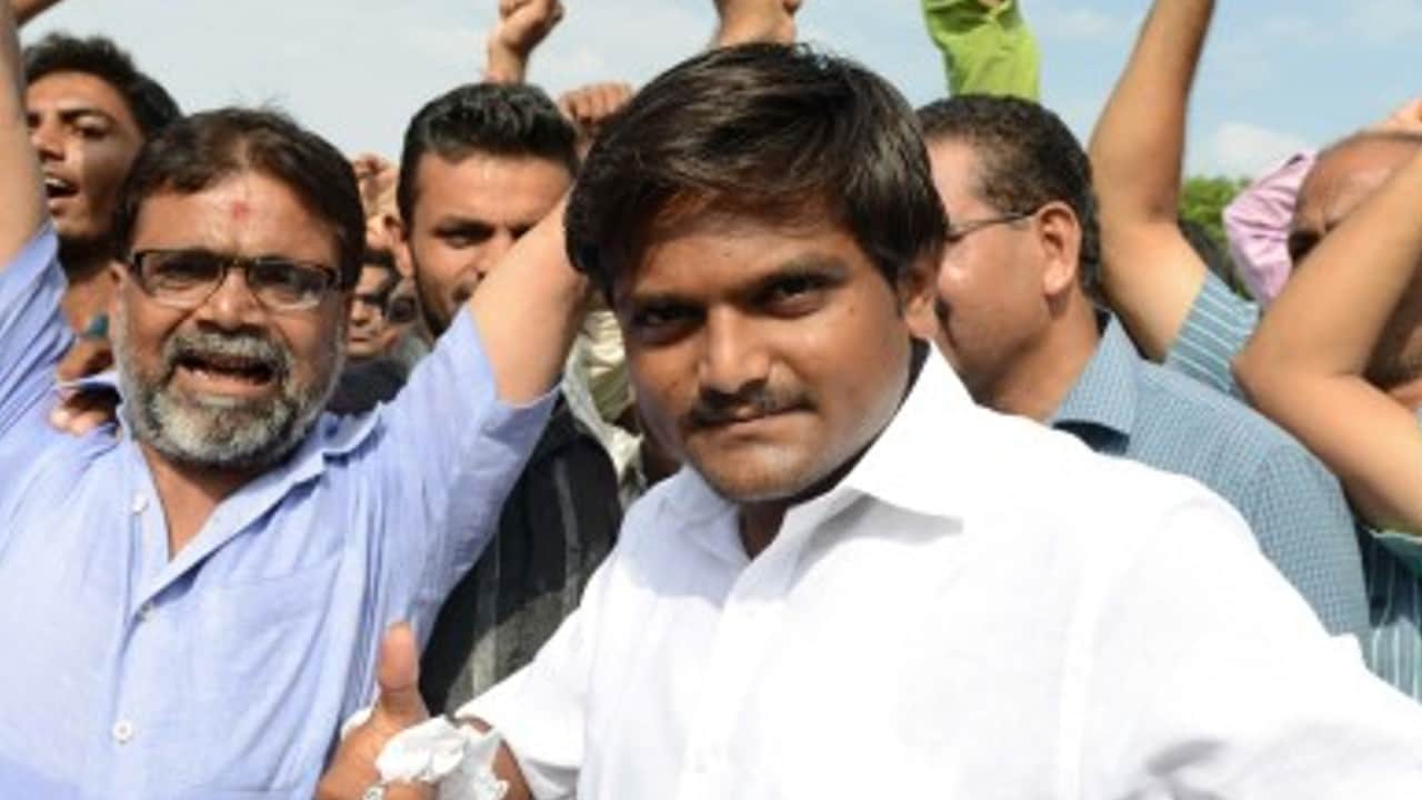 Hardik Patel Will Join BJP Know His Full Details, Controversies, and Statements Against BJP in 10 Points