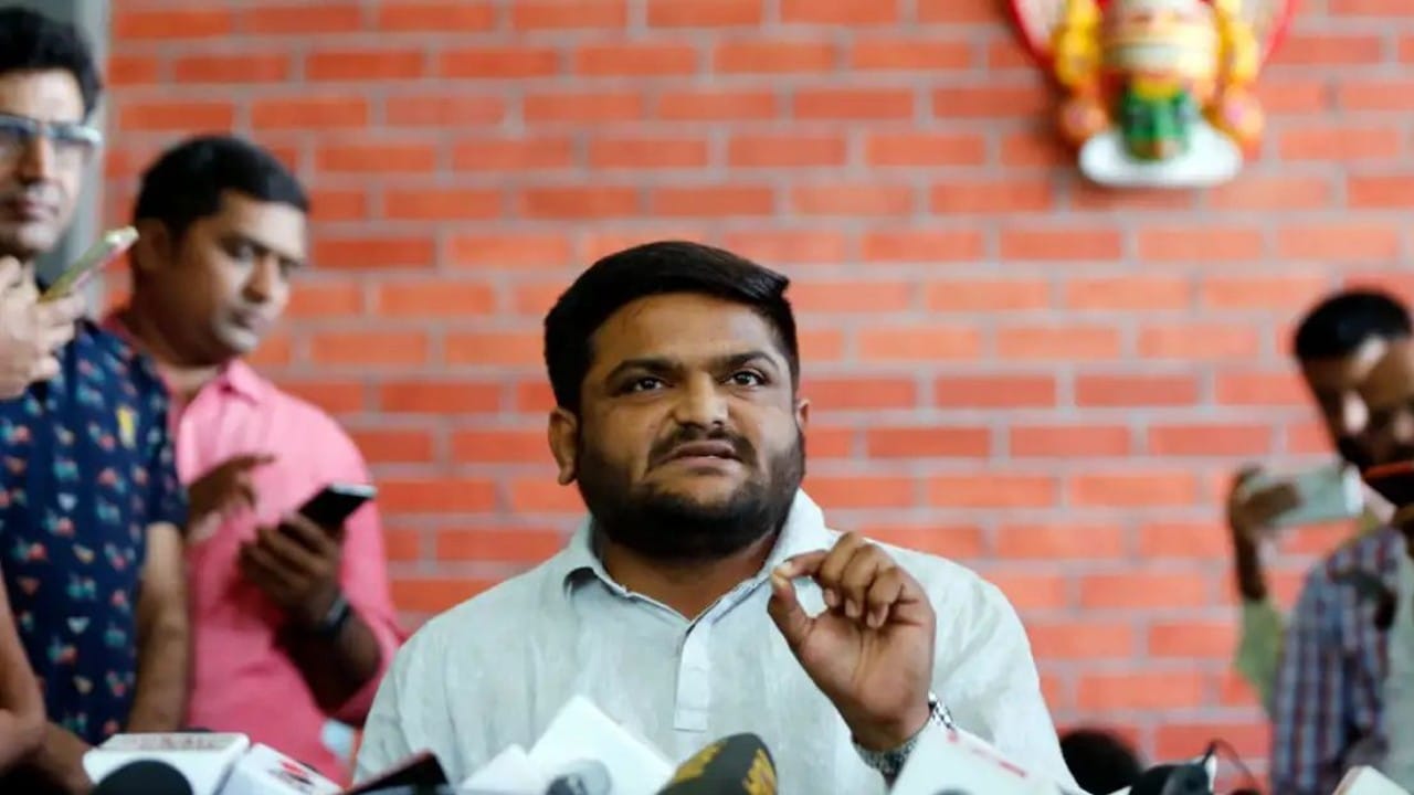 Hardik Patel Will Join BJP Know His Full Details, Controversies, and Statements Against BJP in 10 Points