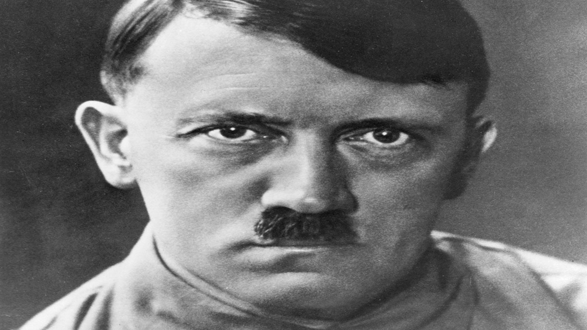 adolf hitler sported odd moustache how nazi tyrant looked when he was young