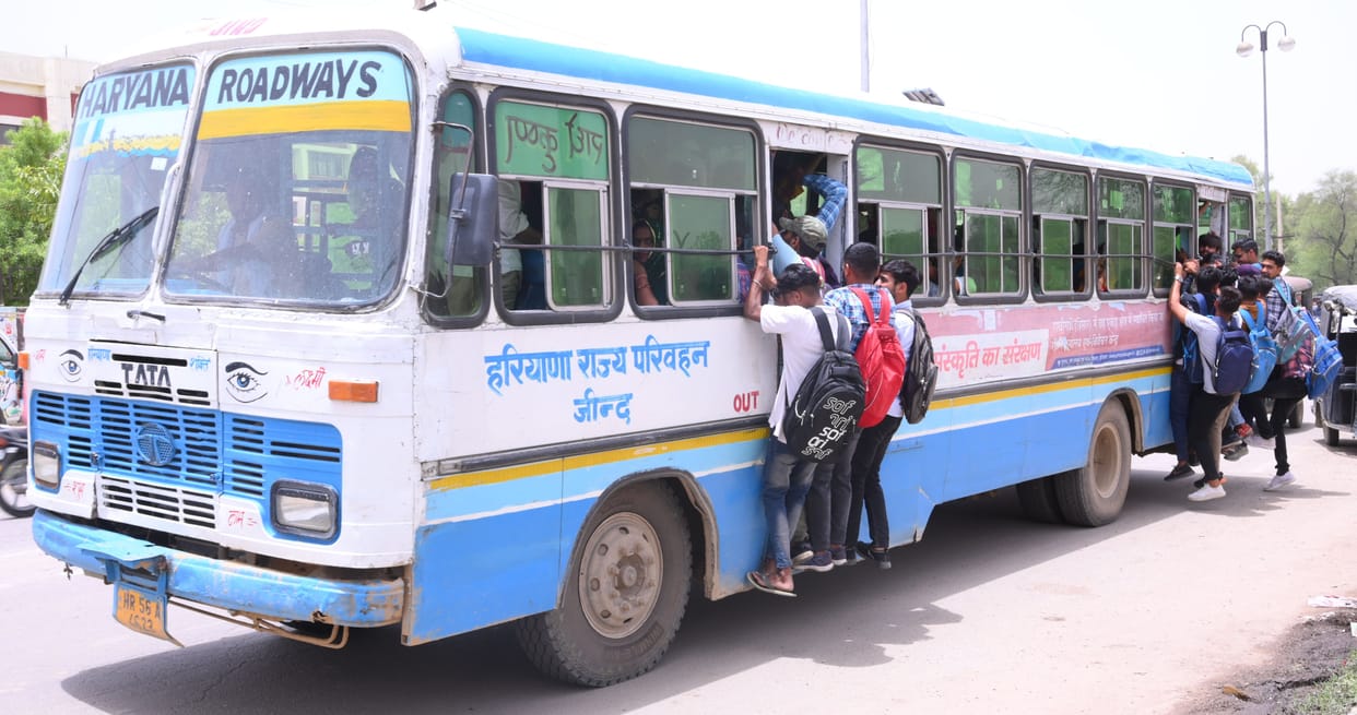 INSO road jaam in Bhiwani, demand of buses of student