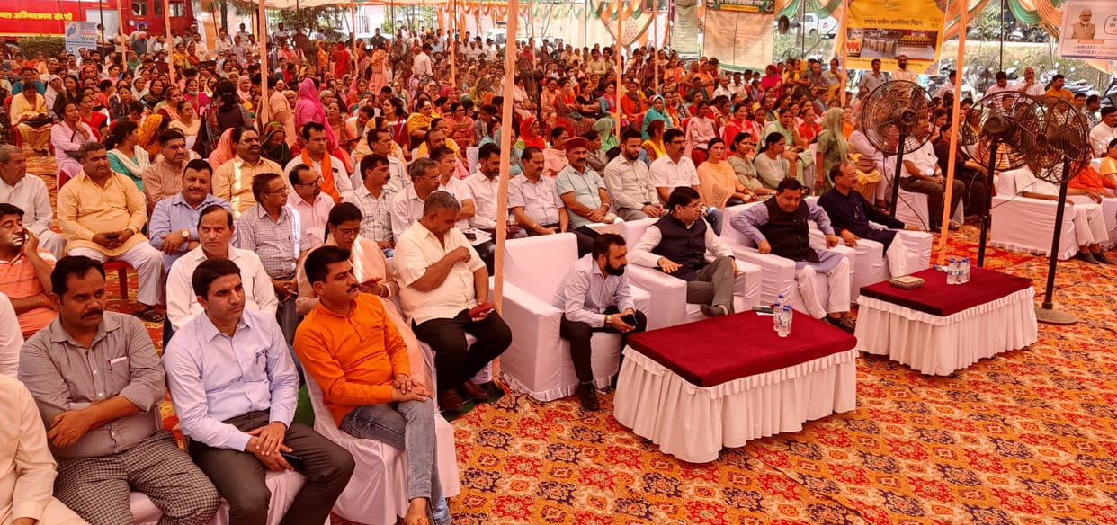 Live telecast at ISBT, KVK Rampur