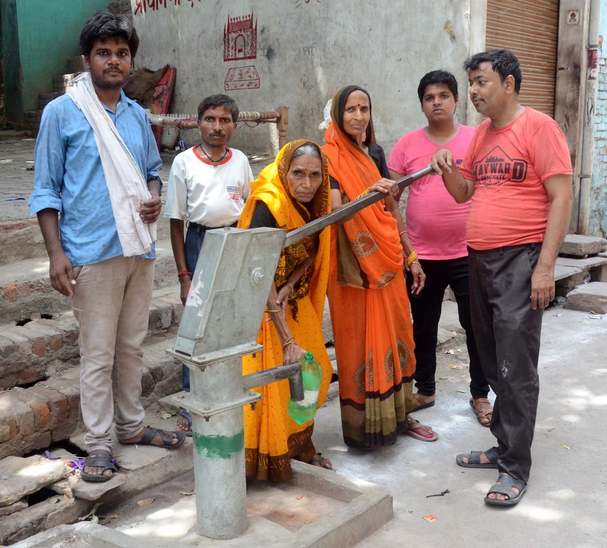Five thousand people drink dirty water for two years